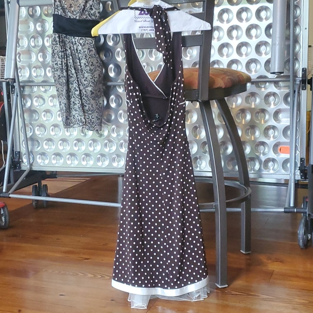 City Triangle Halter Dress - Picture 2 of 8